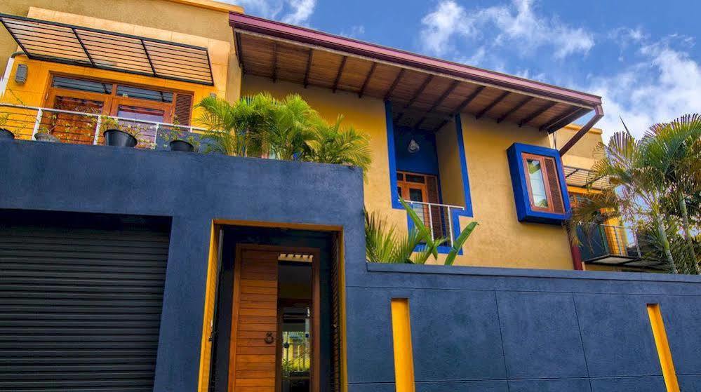 Oyo 437 Amali Residence Nugegoda Exterior foto